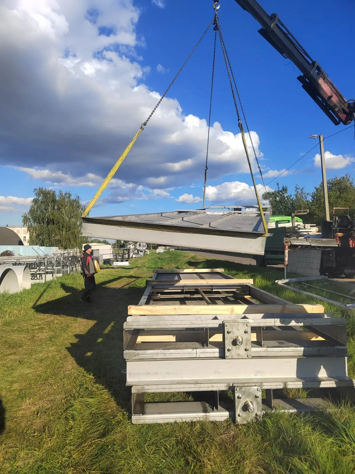 Слайд Новое предложение NewKey: щитовые затворы из нержавеющей стали на заказ 2