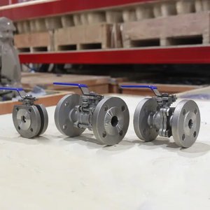 В наличии на складе краны с уплотнением PTFE + графит